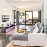 빌라 Maslina With Private Pool On Quiet Location - By Ta Leut Agency 닌