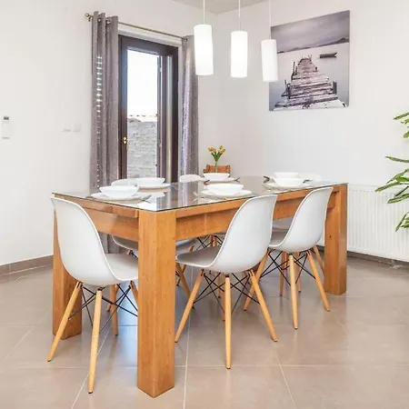Maslina With Private Pool On Quiet Location - By Ta Leut Agency Vila *