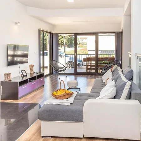 Vila Maslina With Private Pool On Quiet Location - By Ta Leut Agency Nin
