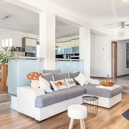 Maslina With Private Pool On Quiet Location - By Ta Leut Agency Villa Nin