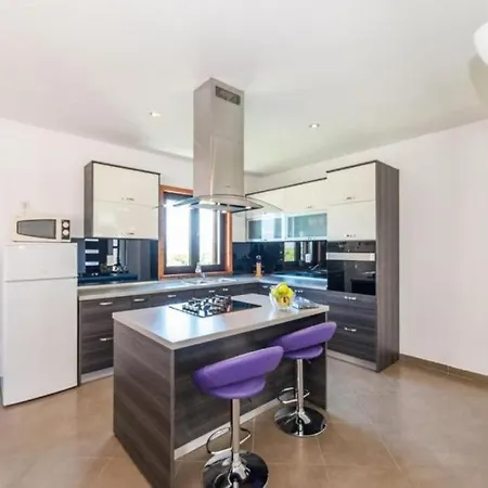 Maslina With Private Pool On Quiet Location - By Ta Leut Agency Nin