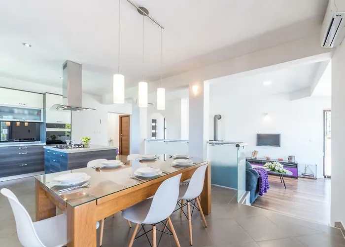 Maslina With Private Pool On Quiet Location - By Ta Leut Agency *